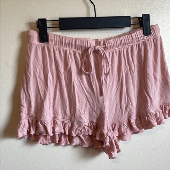 Shorts - Picture 2 of 4